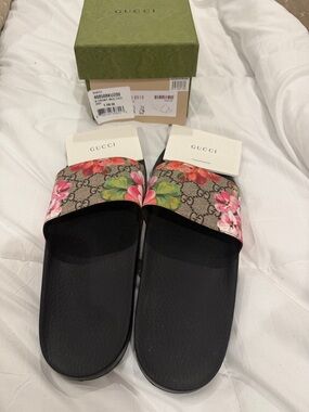 Gucci Floral GG Canvas Slide Sandals in ebony multi color